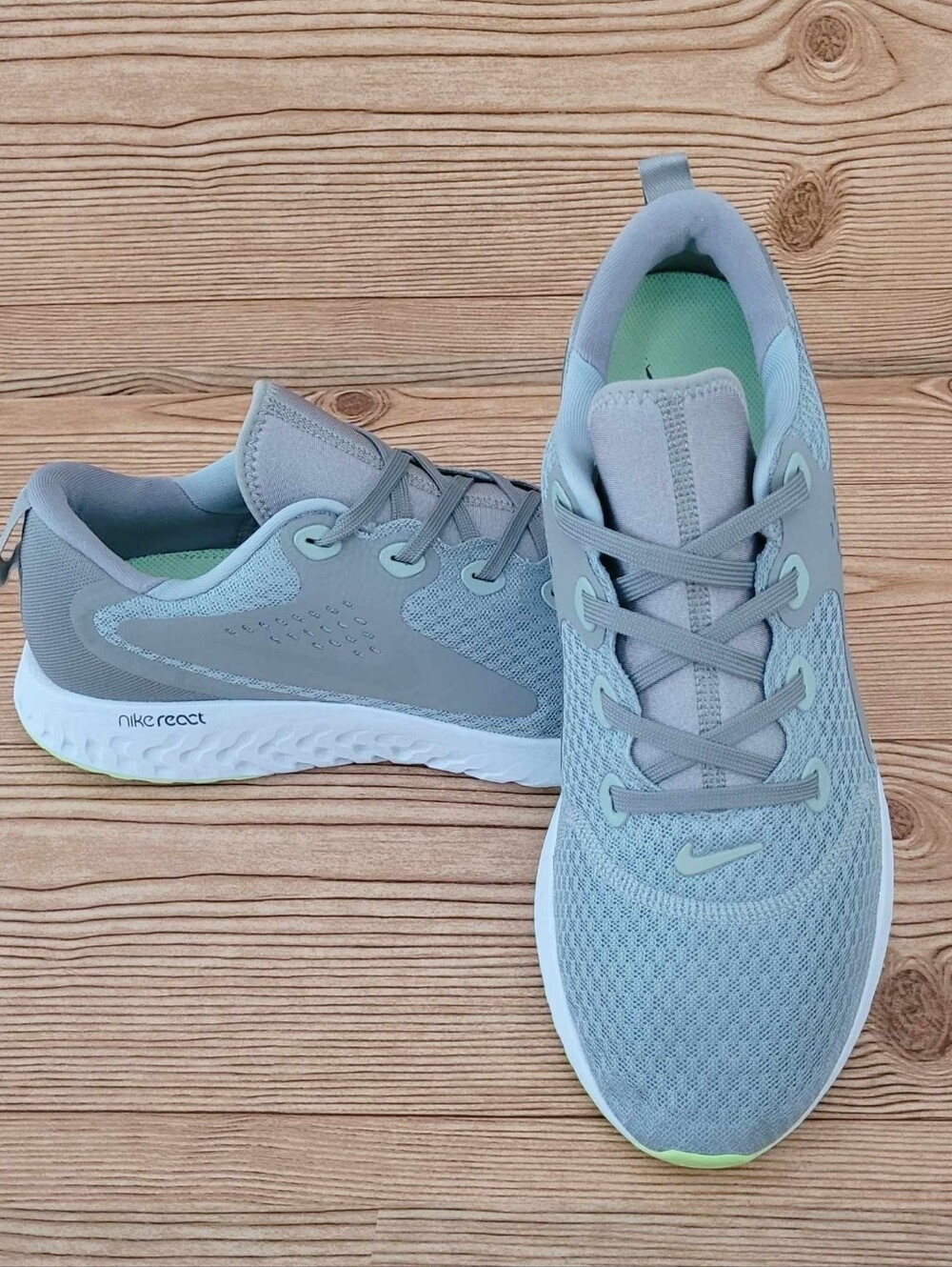 Nike Legend React Running 'Mica Green Stucco' - Picture 3 of 8
